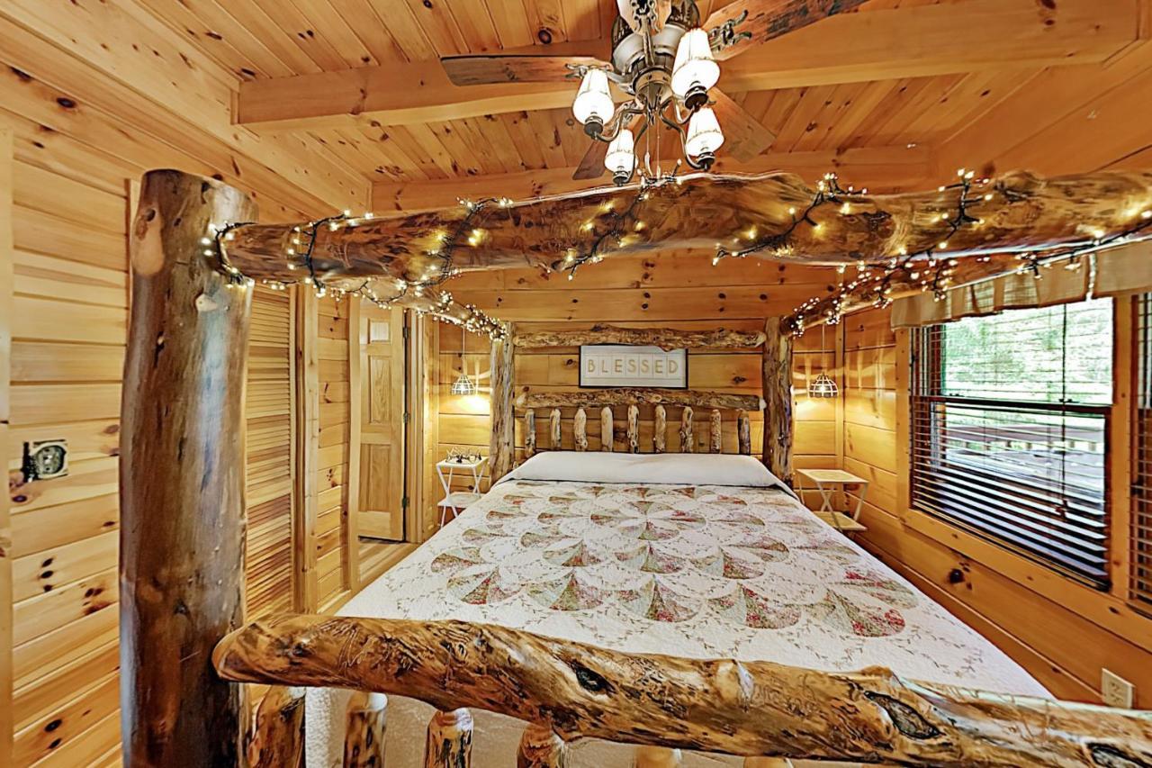 Villa Happy Bear Hollow à Sevierville Extérieur photo